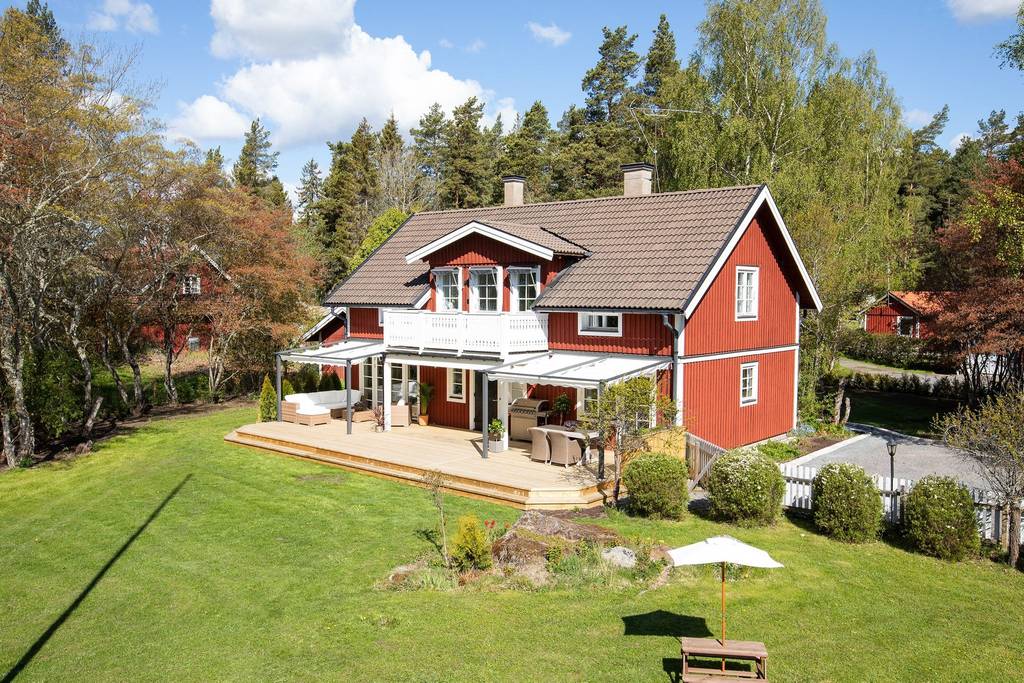 Omläggning villatak. Märsta Sigtuna