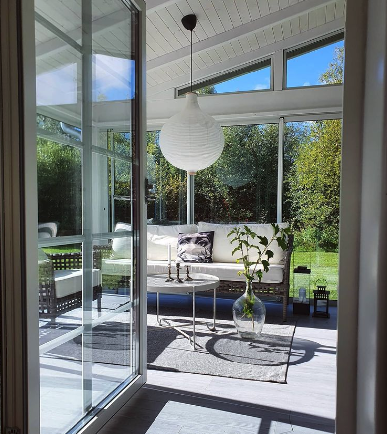 Inglasning: Glasa in altan, terrass, veranda & balkong